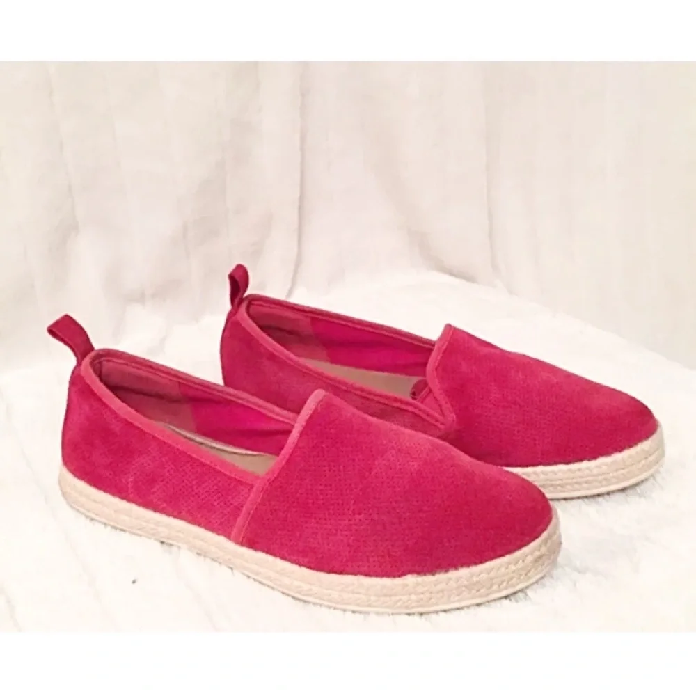 CLARKS AZELLA REVERE Wms Red Suede Slip-On Loafer